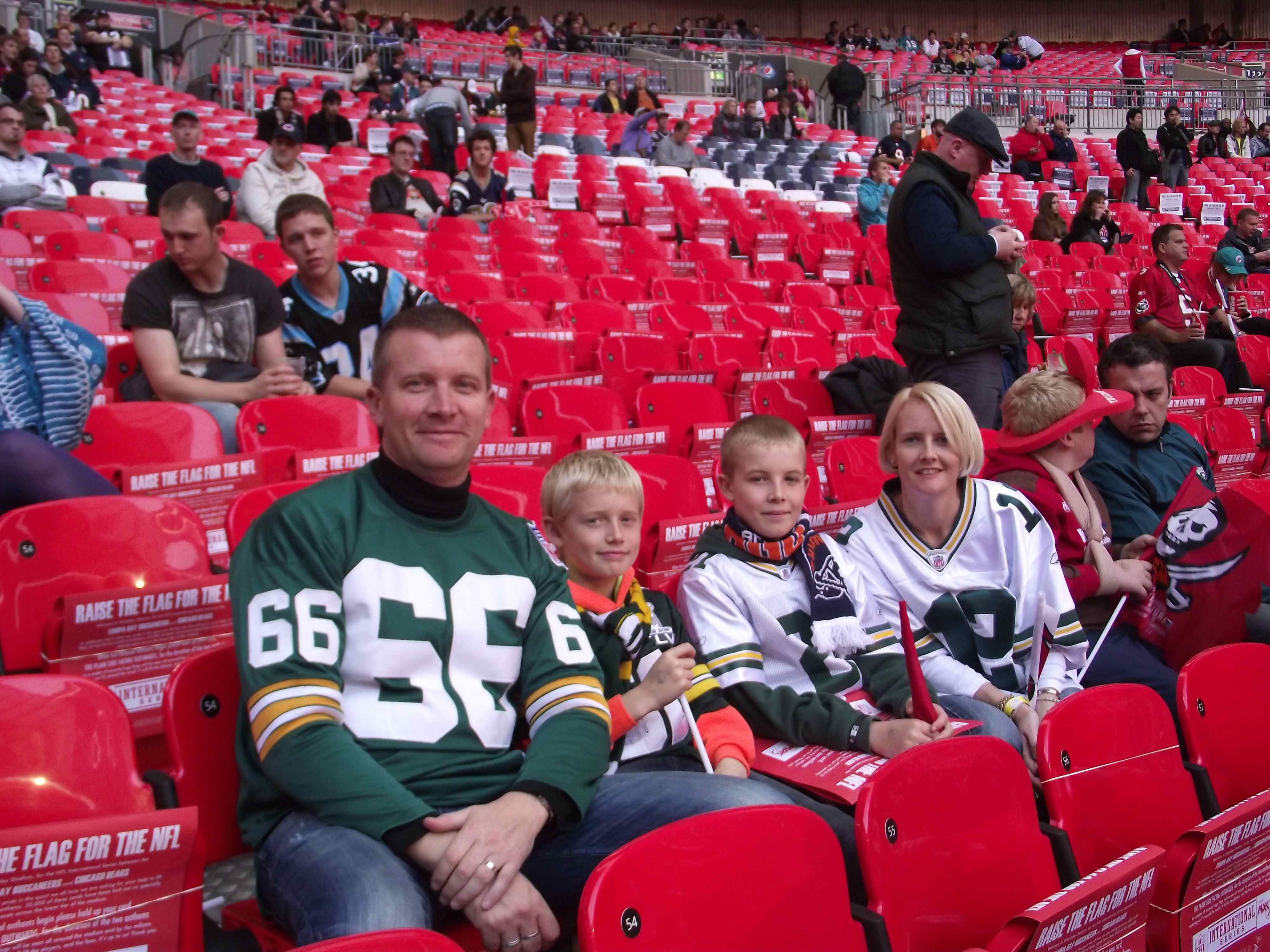 packersfamily.jpg